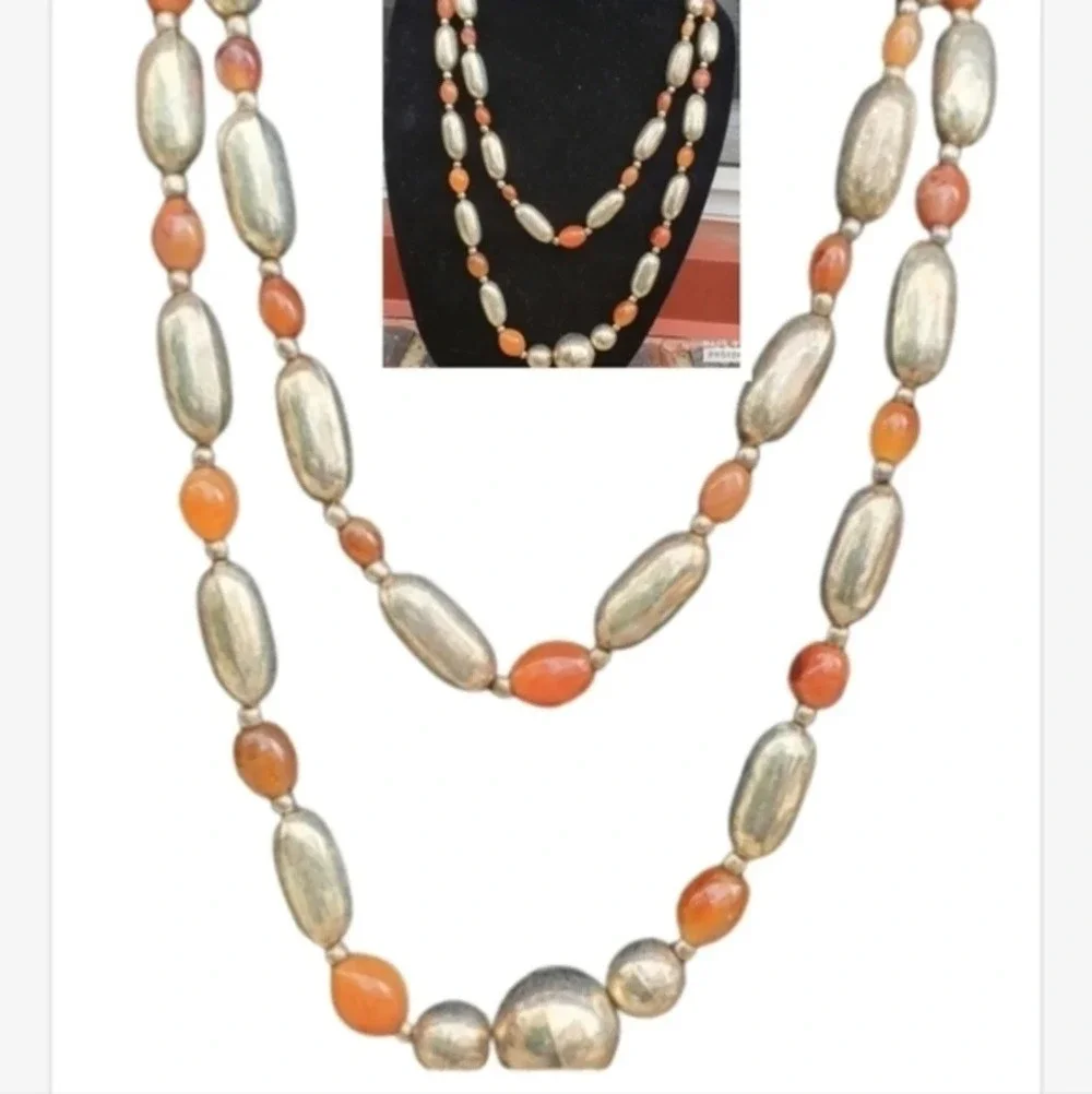 Vintage  Liquid Silver & Carneloan Double strand necklace‎